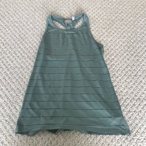 Athleta work out tank top size medium.